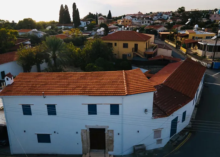 The Courtyard Episkopi Guest Houses